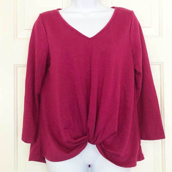 Status by Chenault Knot Front Top 3/4 Sleeve Sz M - Picture 2 of 9